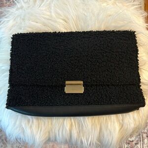 ‼️LAST CHANCE‼️ Soft Sherpa Clutch/Bag